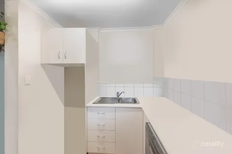 Property photo of 3 Auckland Street Gladstone Central QLD 4680