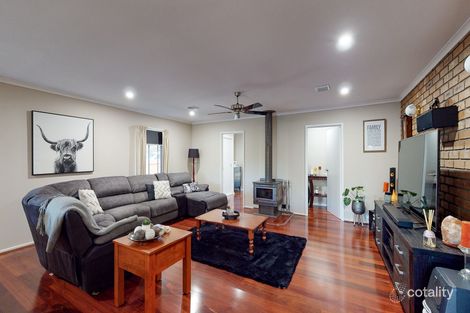 Property photo of 2 Sherwood Court Newborough VIC 3825