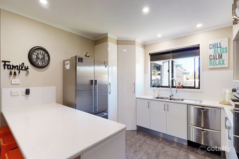 Property photo of 2 Sherwood Court Newborough VIC 3825