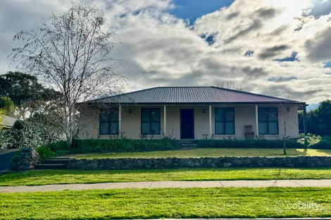 93 BINALONG ST, YOUNG, NSW 2594
