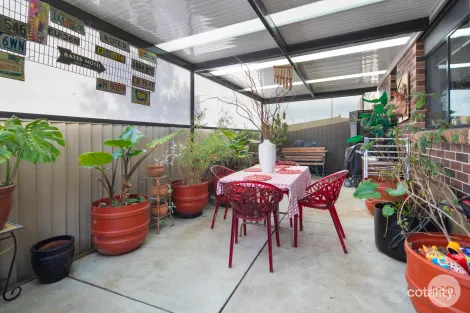 Property photo of 2 Red Robin Drive Winter Valley VIC 3358