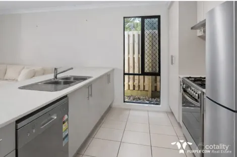 Property photo of 5 Mapleton Springfield Lakes QLD 4300