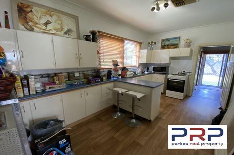 Property photo of 21 Phillips Street Parkes NSW 2870