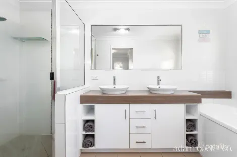 Property photo of 4 Dune Circle Lammermoor QLD 4703