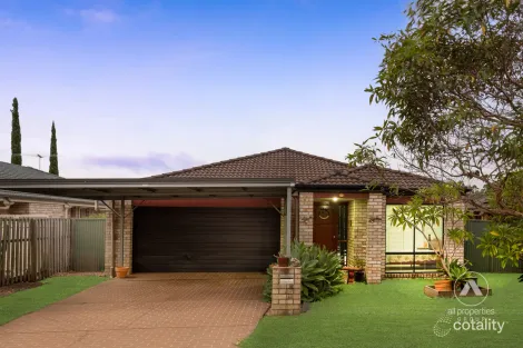 Property photo of 10 Weir Close Berrinba QLD 4117