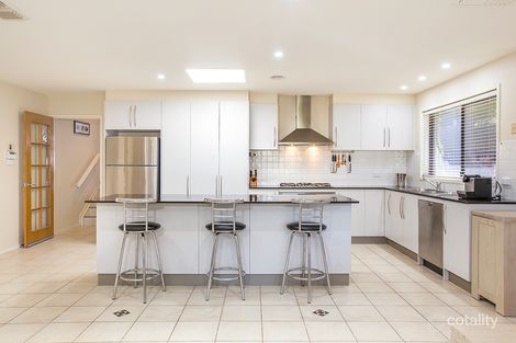 Property photo of 140 Halloran Drive Jerrabomberra NSW 2619