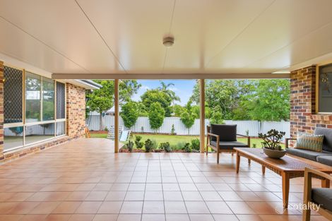 Property photo of 8 Edward Street Labrador QLD 4215