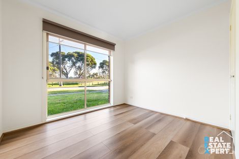 Property photo of 1/151 Cairns Road Hampton Park VIC 3976