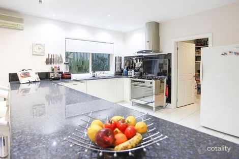 Property photo of 64 Ryelands Drive Narre Warren VIC 3805