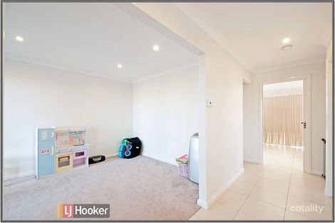 Property photo of 13 Lansdown Crescent Casey ACT 2913