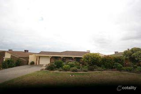 40 Neeangarra Cres, Hallett Cove, SA 5158