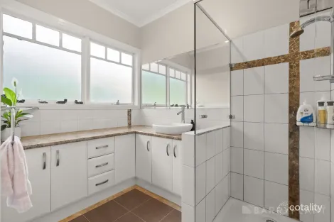 Property photo of 345 Evans Road Cockatoo VIC 3781