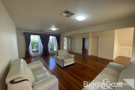 Property photo of 3/95 Whittens Lane Doncaster VIC 3108