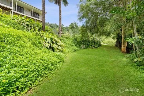 Property photo of 32 Jarda Street Smithfield QLD 4878