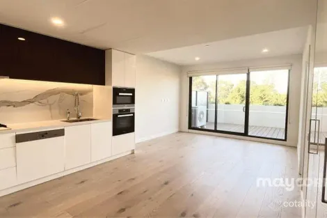 202/200 Reynolds Rd, Doncaster East, VIC 3109