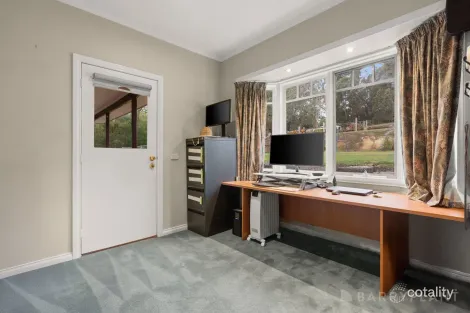 Property photo of 345 Evans Road Cockatoo VIC 3781