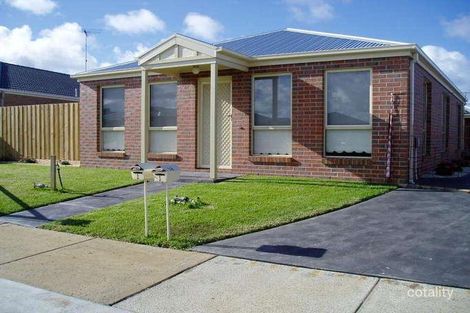 2/18 Roseview Way, St Albans Park, VIC 3219