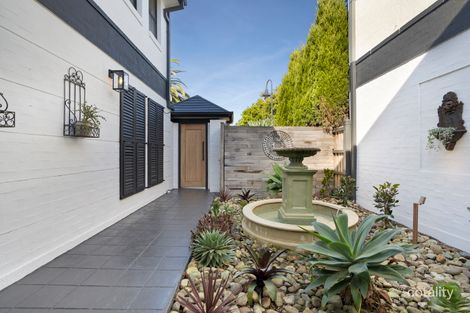 Property photo of 9 Greenwich Place Mardi NSW 2259