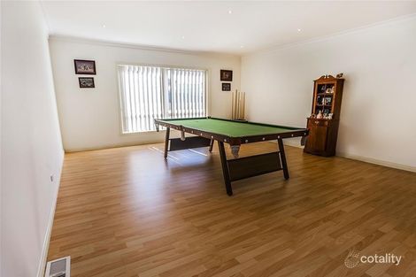 Property photo of 5 Dartford Court Craigieburn VIC 3064