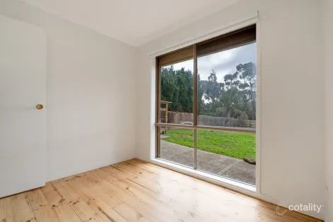 Property photo of 5 Ealing Close Craigieburn VIC 3064