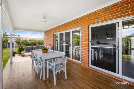 Property photo of 5 Maralinga Crescent Hillvue NSW 2340