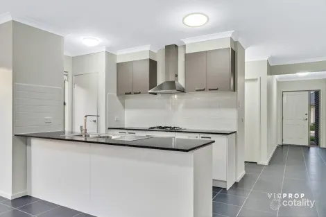 Property photo of 12 Sorrenberg Street Point Cook VIC 3030