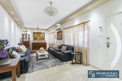 Property photo of 10 Sanderson Street Carramar NSW 2163