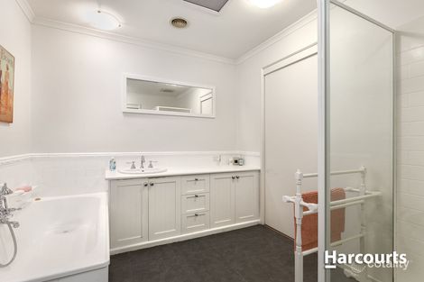 Property photo of 39 Allardice Parade Berwick VIC 3806