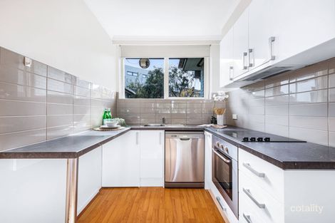 Property photo of 2/2-4 Watson Grove Glen Huntly VIC 3163
