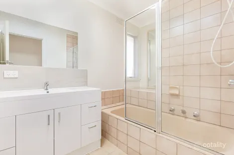 Property photo of 1/1 Russell Crescent Boronia VIC 3155