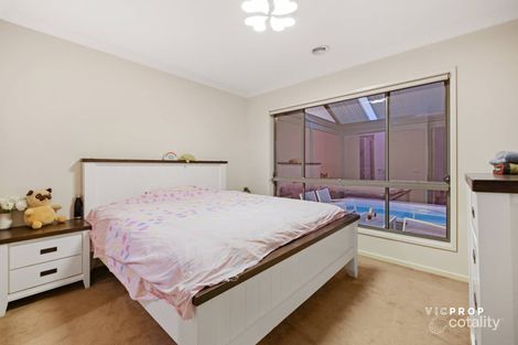 Property photo of 25 Bandicoot Loop Tarneit VIC 3029