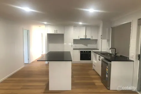 Property photo of 5 Rush Court Bundamba QLD 4304