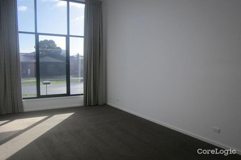 Property photo of 14 James Court Kyneton VIC 3444
