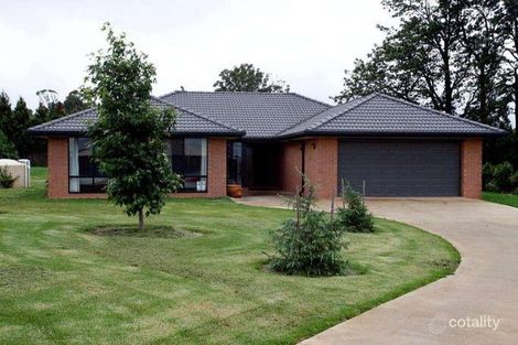 Property photo of 8 Bernard Court Highfields QLD 4352