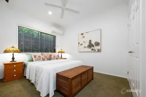 Property photo of 24 Christopher Place Sinnamon Park QLD 4073