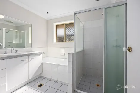 Property photo of 10 Hanlon Court Collingwood Park QLD 4301