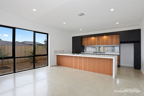 Property photo of 2/97 Thornhill Road Highton VIC 3216