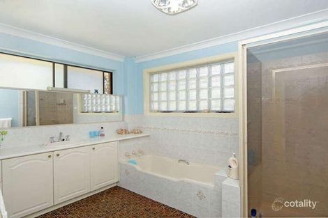 Property photo of 4 Jeannie Crescent Berkeley Vale NSW 2261