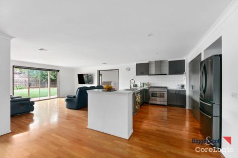 Property photo of 33 Rose Grange Boulevard Tarneit VIC 3029