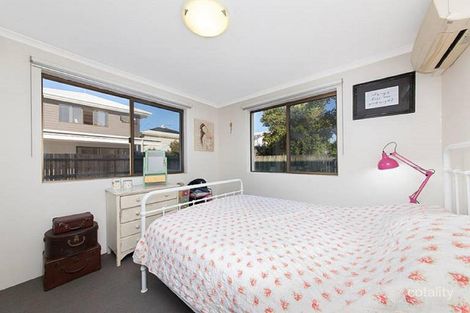 Property photo of 2/23 Winchester Street Hamilton QLD 4007