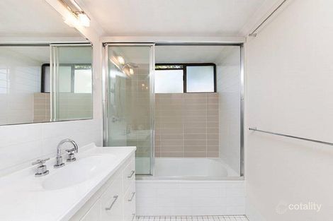 Property photo of 2/23 Winchester Street Hamilton QLD 4007