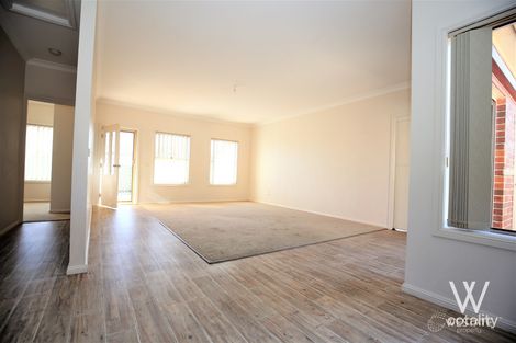 Property photo of 4A Ash Place Kelso NSW 2795