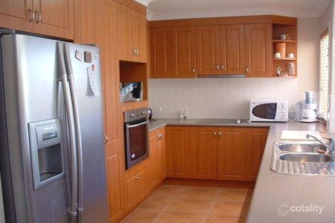 Property photo of 8 Highcrest Circuit Molendinar QLD 4214