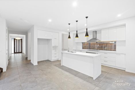 Property photo of 11 Tathra Grove Point Cook VIC 3030