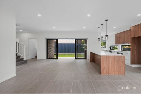 882v Dunedin St, Sunnybank, QLD 4109