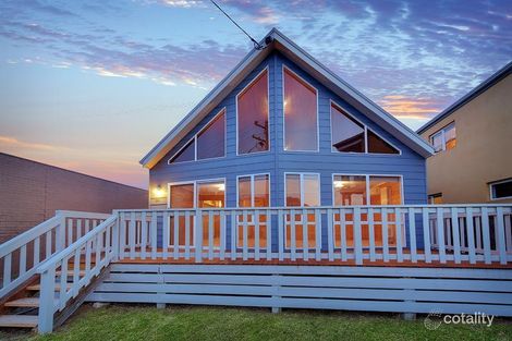 Property photo of 118 Marine Parade Lakes Entrance VIC 3909