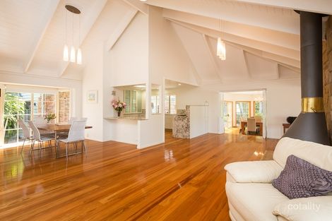 Property photo of 4 Heather Street Tallebudgera QLD 4228