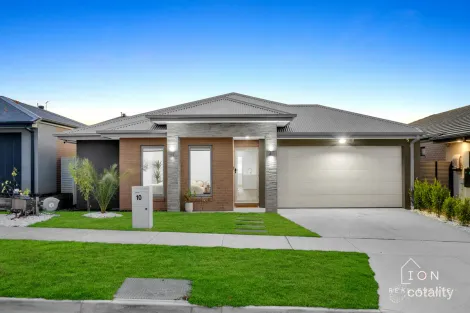 Property photo of 10 Sonar Street Cranbourne South VIC 3977
