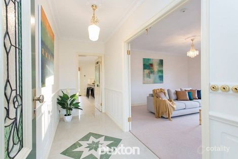 Property photo of 1 Faversham Avenue Lake Gardens VIC 3355