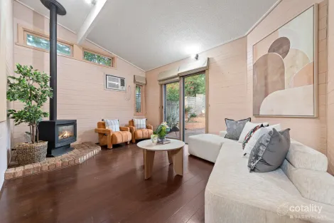 Property photo of 46 Dellfield Drive Templestowe Lower VIC 3107